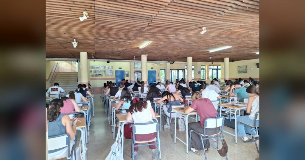 Educación concede los Premios Extraordinarios de ESO a seis estudiantes