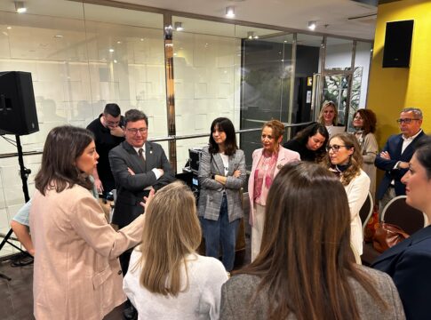 Guillermo Santamaría felicita a las mujeres emprendedoras que han presentado sus proyectos a través del Programa The Break Extremadura