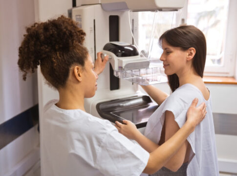 Más de 8.500 extremeñas se realizarán mamografías en abril dentro del Programa de Detección Precoz del Cáncer de Mama