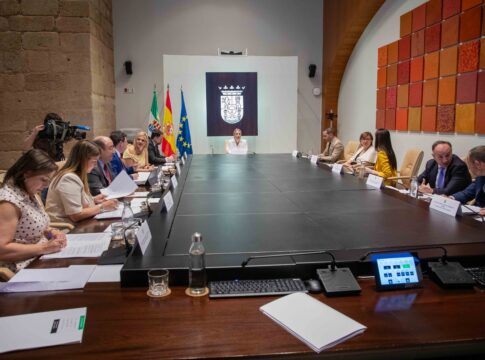 La Junta de Extremadura invierte 2 millones de euros en las comunicaciones del INFOEX para mejorar la lucha contra incendios