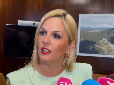 La consejera de Hacienda pregunta al ministro Arcadi España por qué Extremadura deja de recibir 12,3 millones de euros con la actualización de las entregas a cuenta