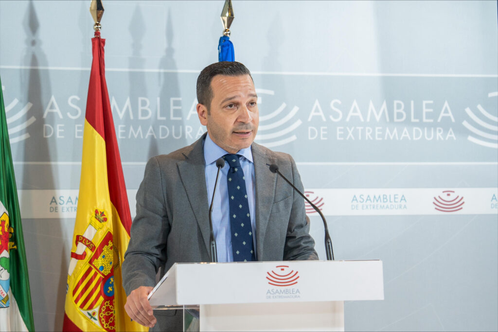 El vicepresidente, Óscar Fernández Calle, presenta un presupuesto de casi 218 millones de euros centrado en los servicios sociales, las familias y la juventud