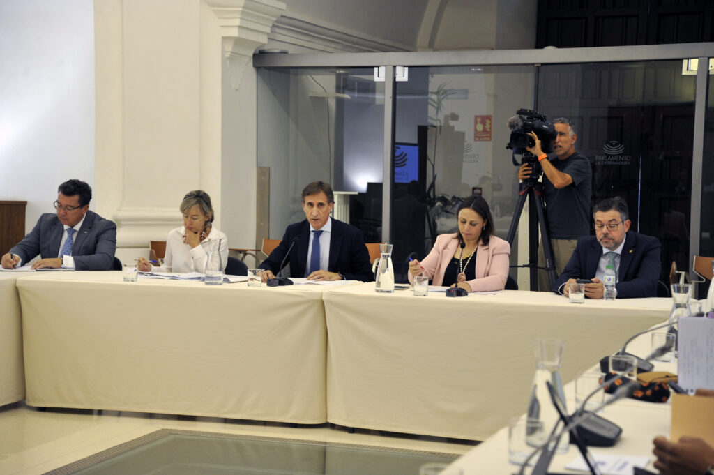 La Junta de Extremadura incrementa un 25% el presupuesto para prevención y extinción de incendios forestales