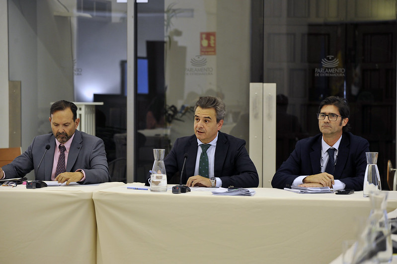 La consejería de Agricultura presenta un presupuesto de 1.080 millones destinado principalmente al sector primario y a modernizar infraestructuras