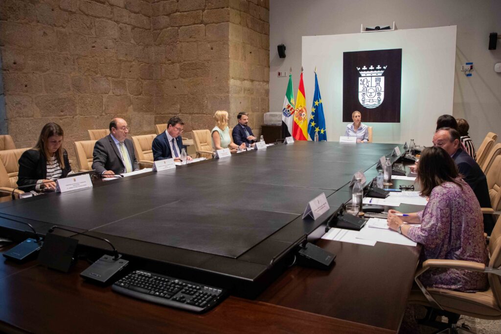 El Consejo de Gobierno aprueba las ayudas de 250 euros mensuales para alquiler de vivienda, dirigidas a jóvenes de hasta 35 años