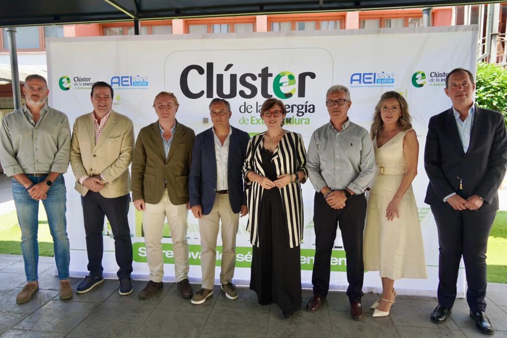Mercedes Morán destaca que Extremadura es uno de los grandes polos energéticos de Europa por su capacidad de generación e innovación