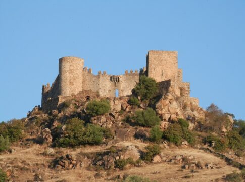 La Junta de Extremadura licita la redacción del proyecto de humanización de la travesía de la EX-112 en Burguillos del Cerro