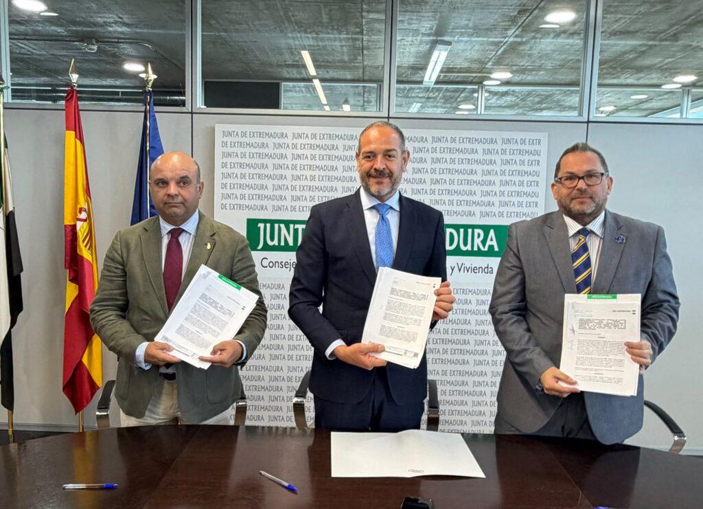 La Junta y los colegios de la Abogacía de Cáceres y Badajoz amplían el asesoramiento jurídico a afectados por la ocupación ilegal y los impagos de alquiler