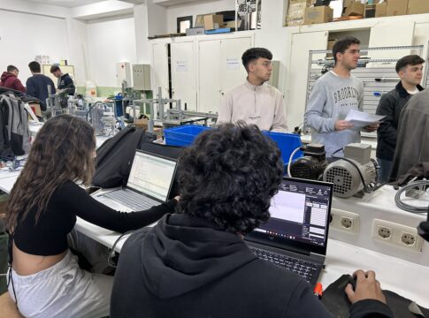 La Consejería de Educación amplía la oferta de cursos de especialización de FP en modalidad virtual para el curso 2026/2027