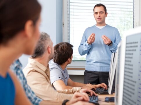 La Junta de Extremadura destina 7 millones de euros a programas de formación para personas trabajadoras ocupadas