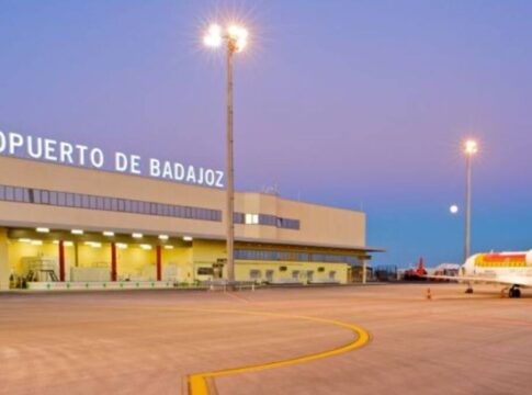 El aeropuerto de Badajoz bate en julio su récord histórico de viajeros con 10.970 pasajeros