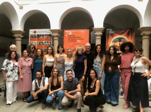 ‘Las 9 musas’ convocan al público en torno al teatro musical para despedir la 72 edición del Festival de Mérida